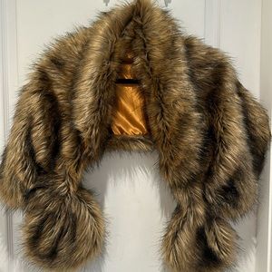 Real fox fur coat/shawl